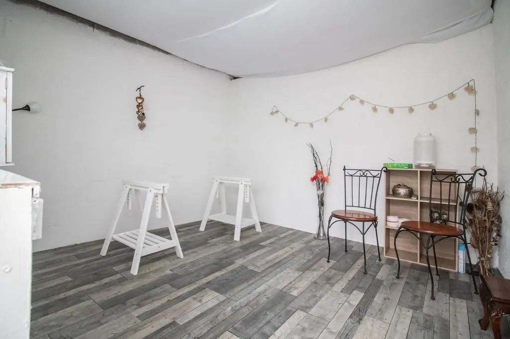 The Villa, Bronllwyn Road, Pentyrch, Cardiff, South Glamorgan, CF15 9PT