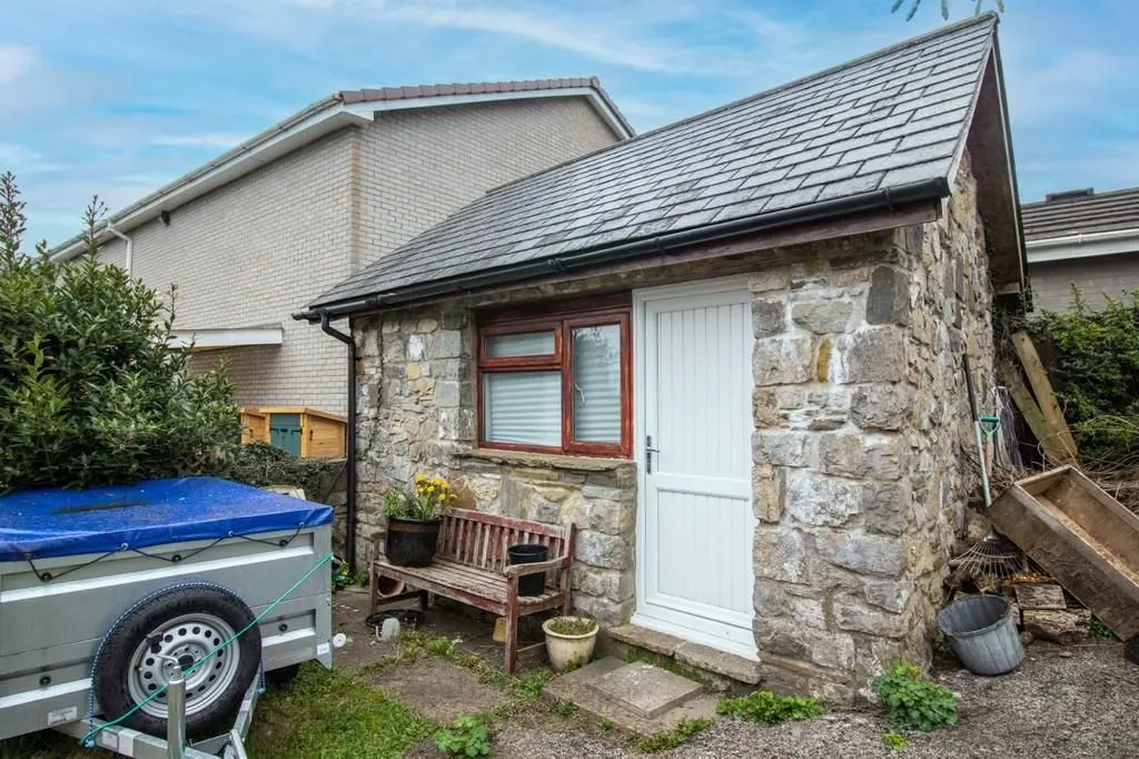 The Villa, Bronllwyn Road, Pentyrch, Cardiff, South Glamorgan, CF15 9PT