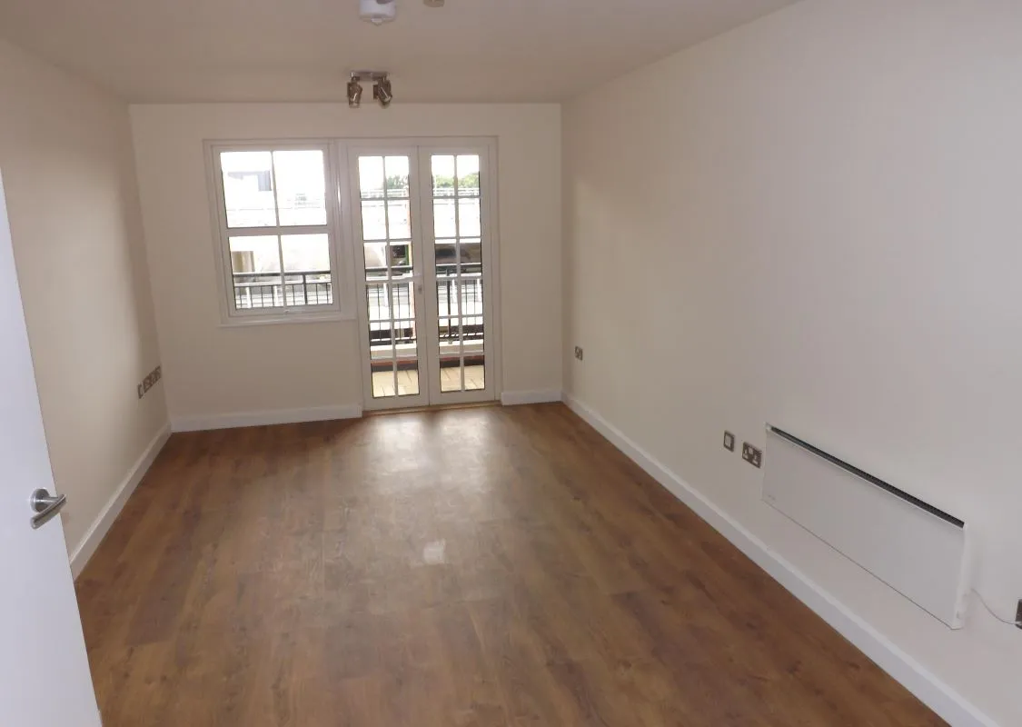 Flat 77 Nayland Court, Romford, Essex, RM1 3EF