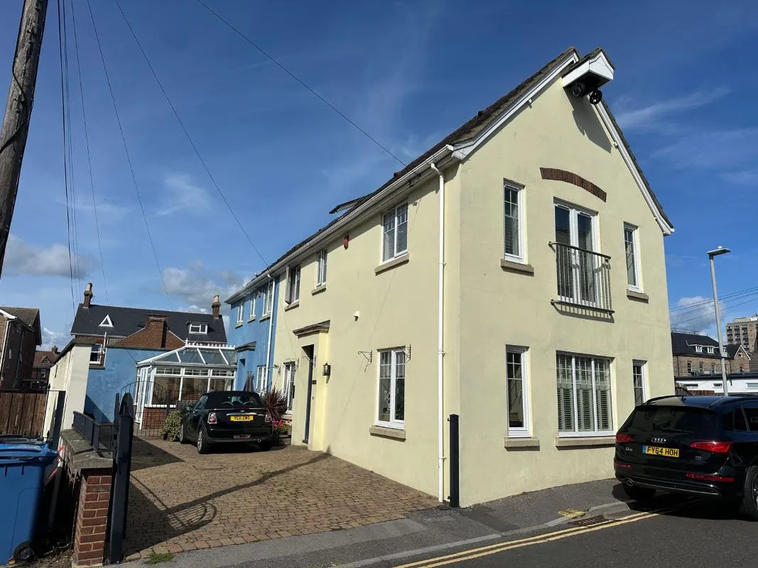 19B Seldown Lane, Poole, Dorset, BH15 1UA