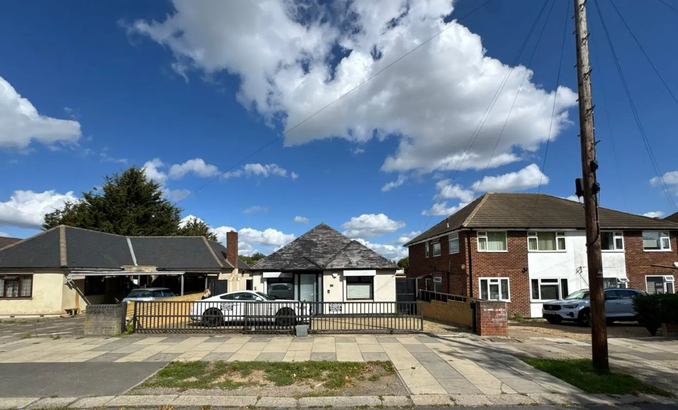 86 & 86A Ferrymead Avenue, Greenford, Middlesex, UB6 9TL