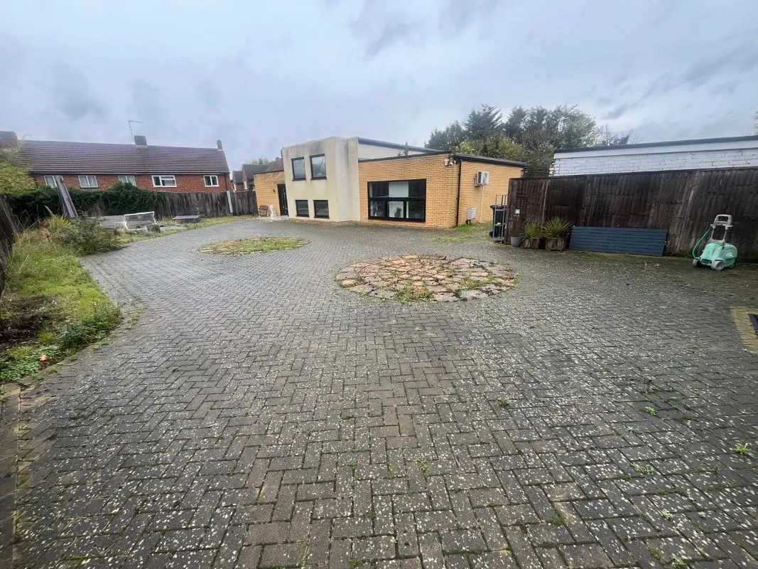 86 & 86A Ferrymead Avenue, Greenford, Middlesex, UB6 9TL
