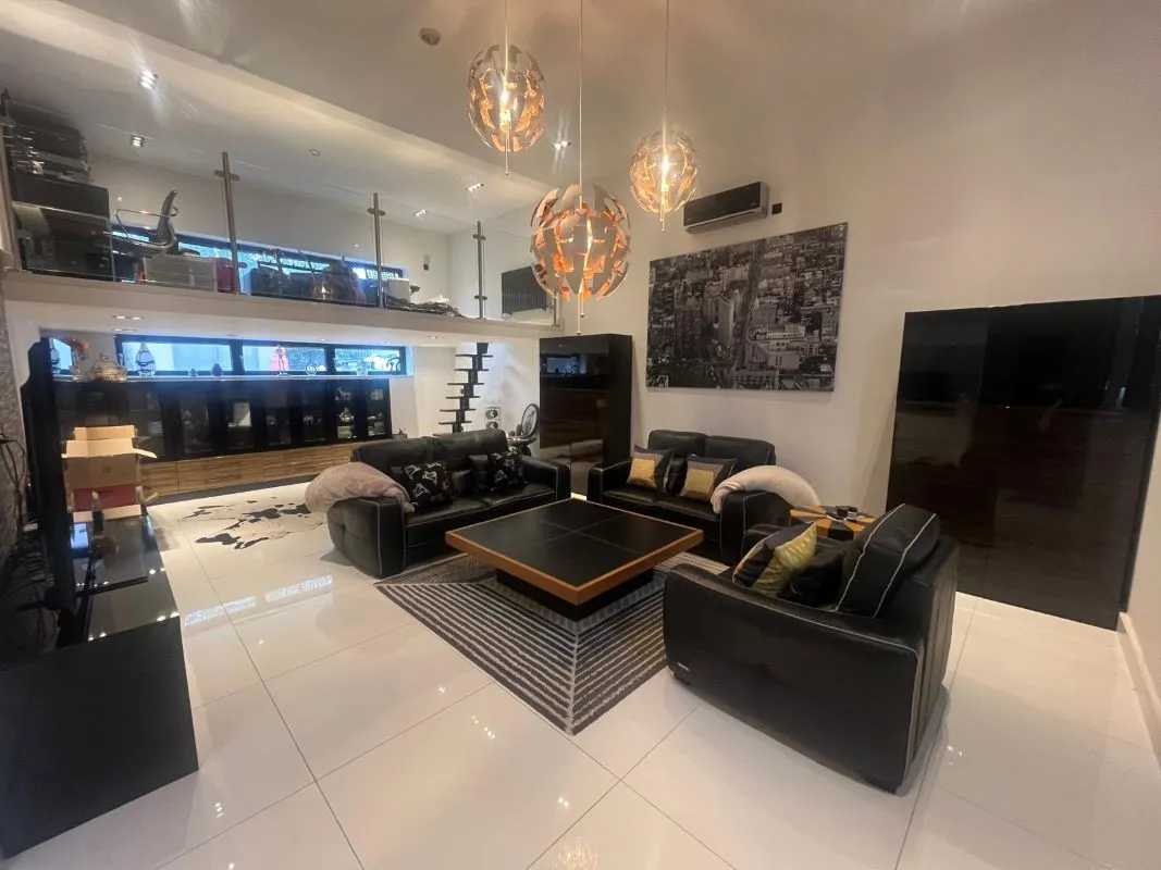 86 & 86A Ferrymead Avenue, Greenford, Middlesex, UB6 9TL