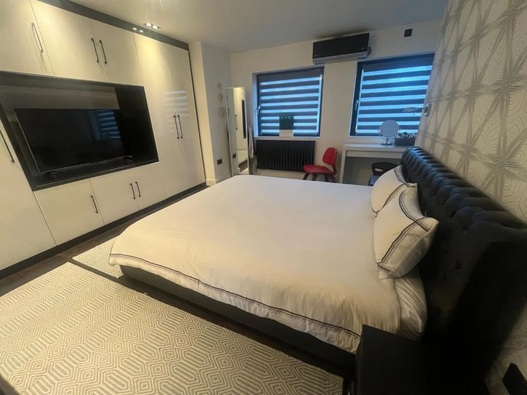 86 & 86A Ferrymead Avenue, Greenford, Middlesex, UB6 9TL