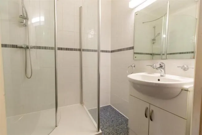 Flat 44, Heath Court, Heath Road, Haywards Heath, West Sussex, RH16 3AF