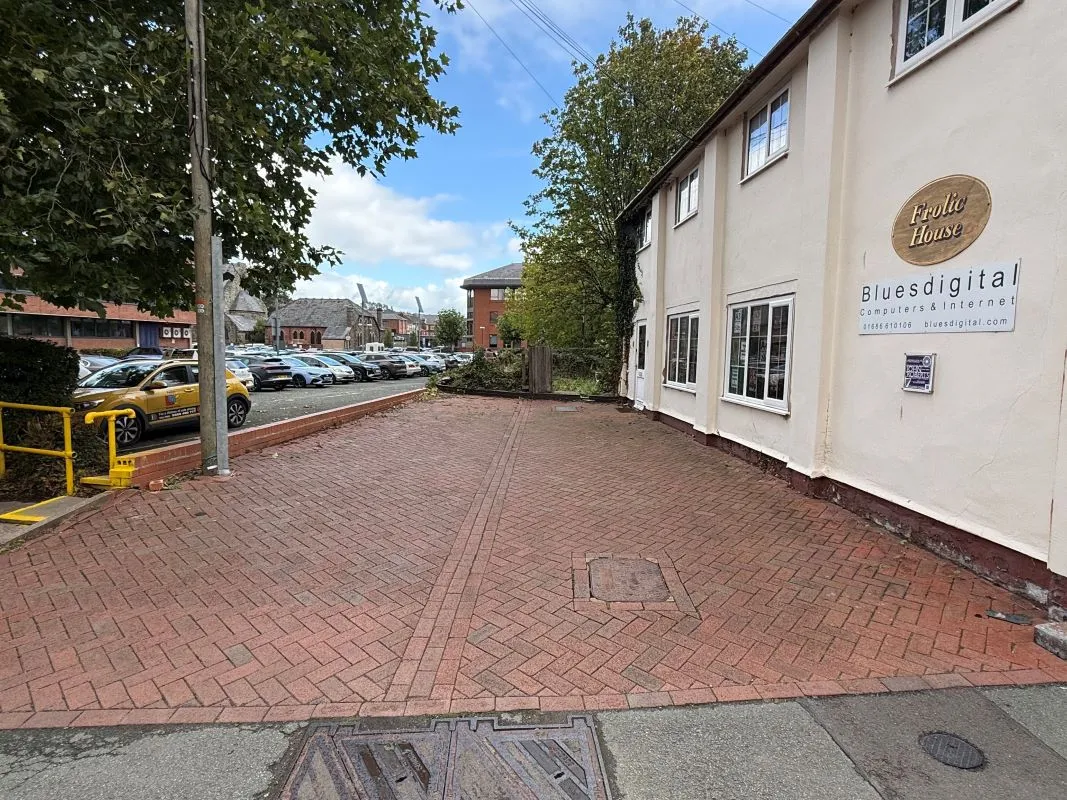 1 Frolic Street, Newtown, Powys, SY16 1AP