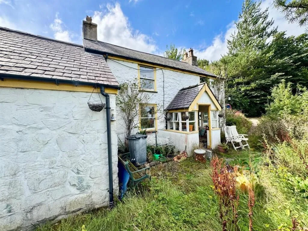 Llidiart y Fadog, Tal-y-Bont, Conwy, LL32 8SH