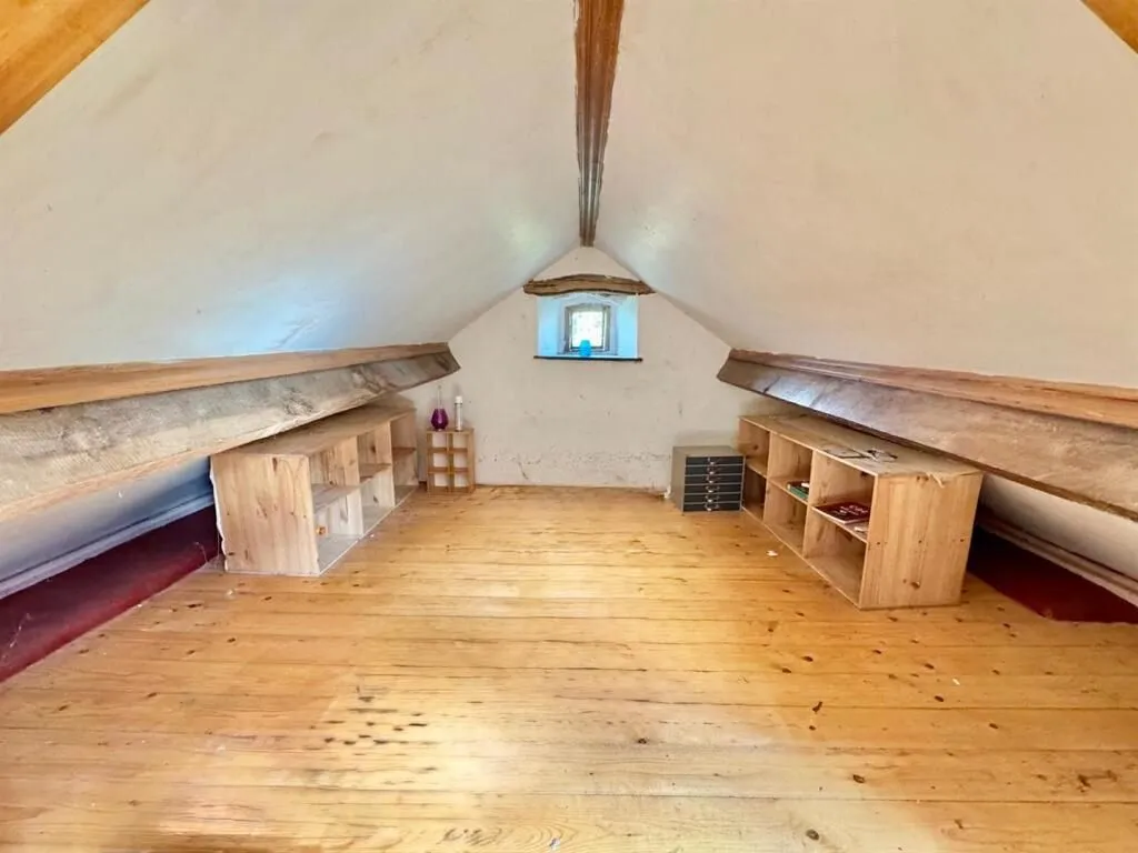 Llidiart y Fadog, Tal-y-Bont, Conwy, LL32 8SH