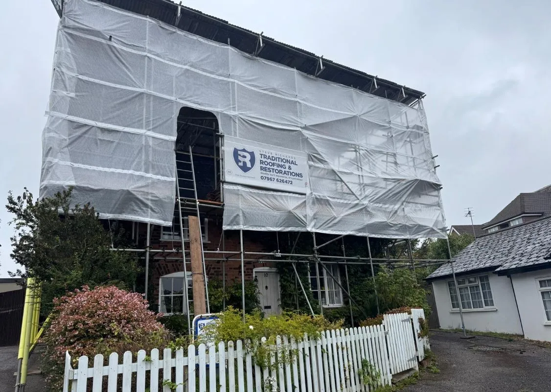 10 Hooley Lane, Redhill, Surrey, RH1 6ET
