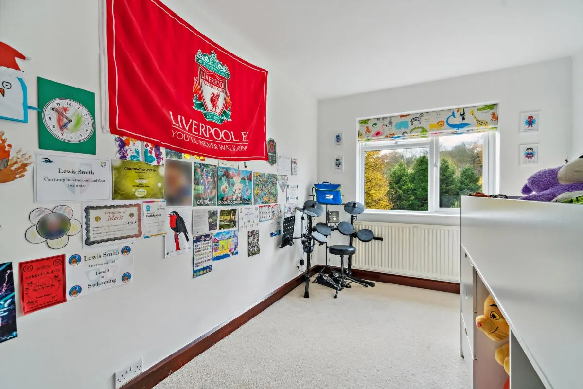 122 Botley Road, Chesham, Buckinghamshire, HP5 1XG