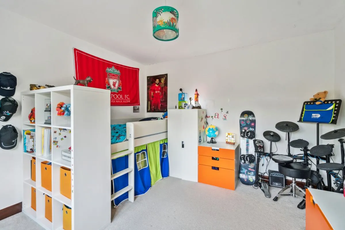 122 Botley Road, Chesham, Buckinghamshire, HP5 1XG
