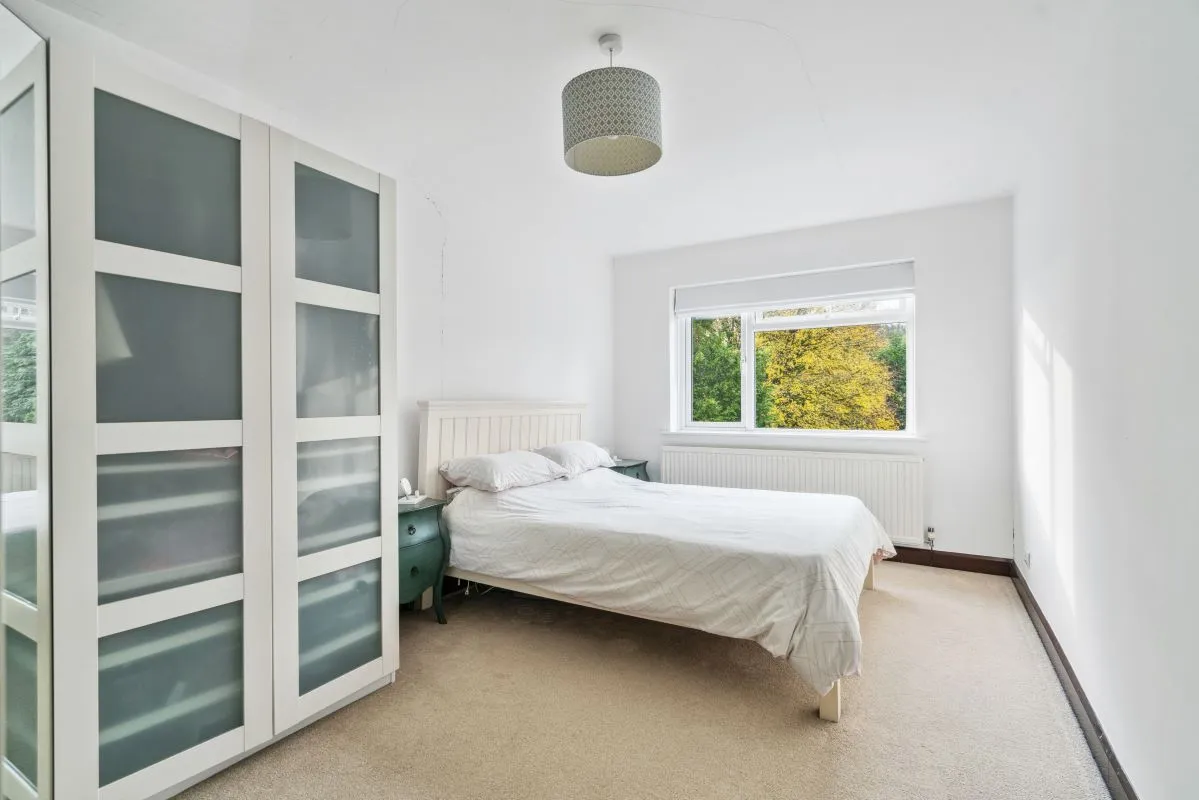 122 Botley Road, Chesham, Buckinghamshire, HP5 1XG