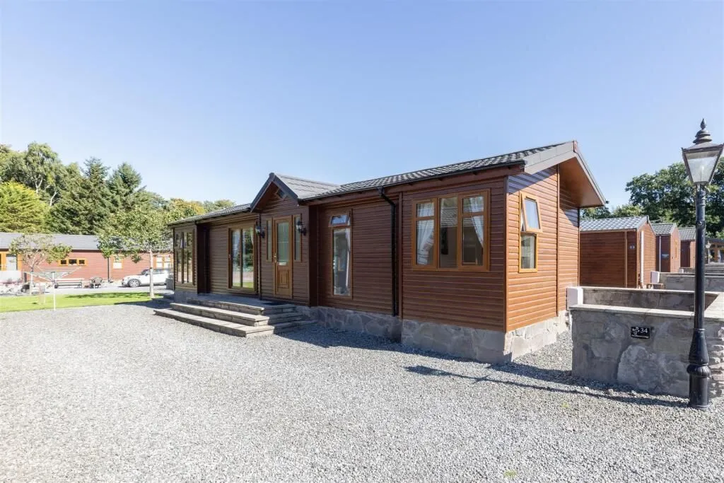 Strathearn Lodge Grand Eagles Caravan Site, Dunning Road, Auchterarder, Perth and Kinross, PH3 1ET