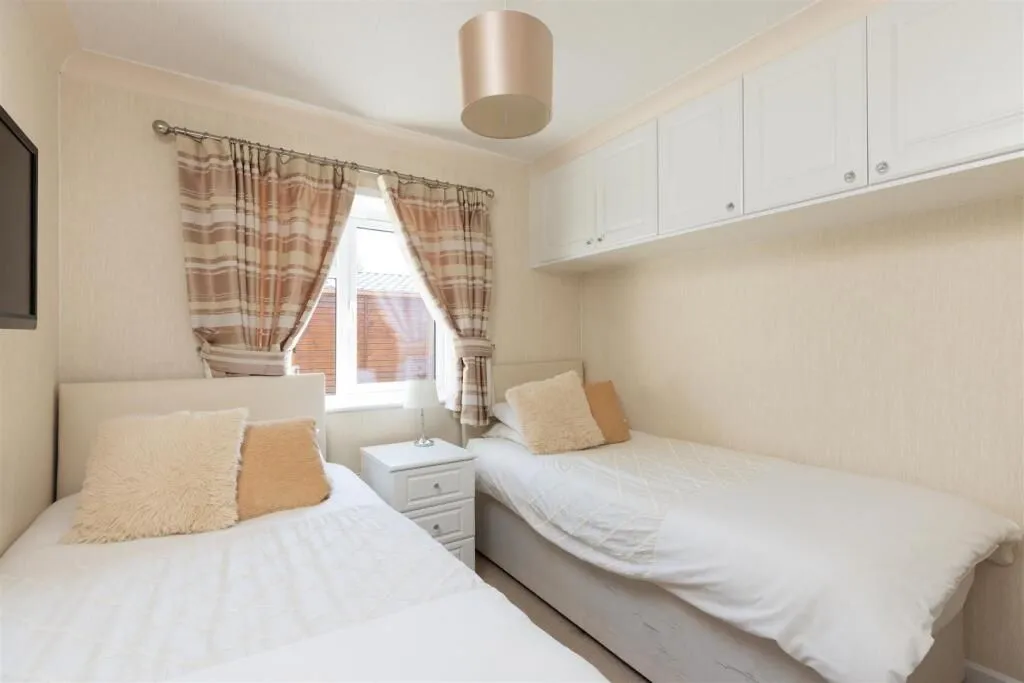 Strathearn Lodge Grand Eagles Caravan Site, Dunning Road, Auchterarder, Perth and Kinross, PH3 1ET