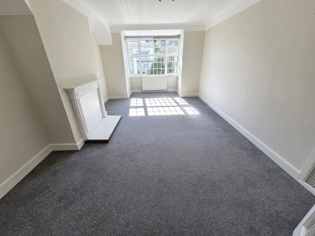 Flat 5 Surrey Lodge, 19 Surrey Road, Bournemouth, Dorset, BH4 9HN