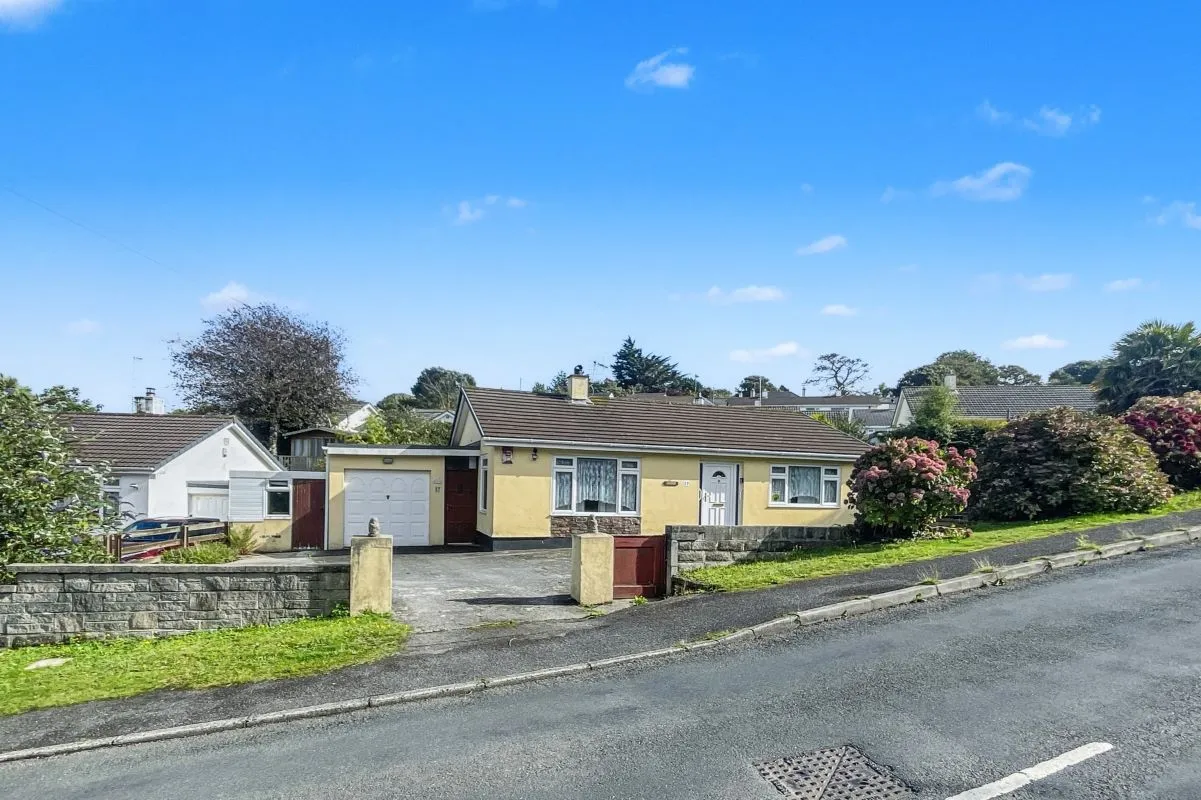 17 Merritts Hill, Illogan, Redruth, Cornwall, TR16 4HD