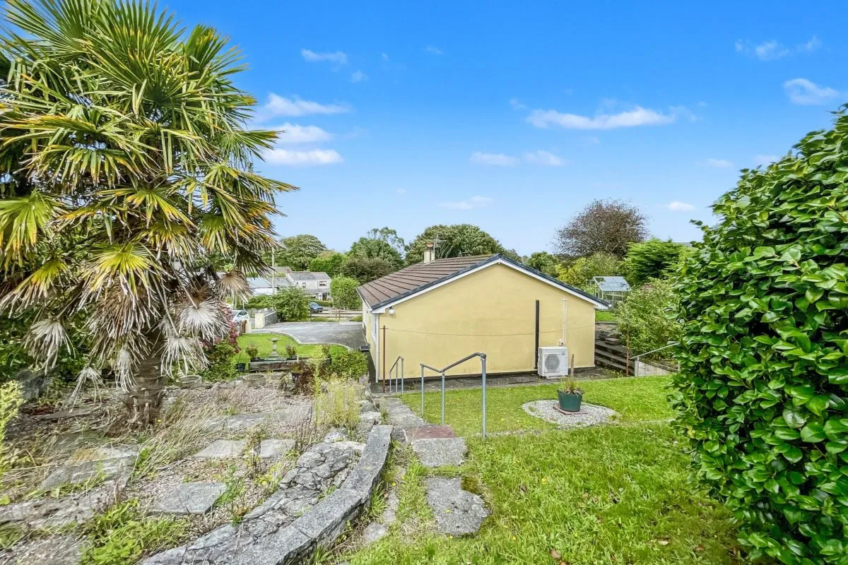17 Merritts Hill, Illogan, Redruth, Cornwall, TR16 4HD