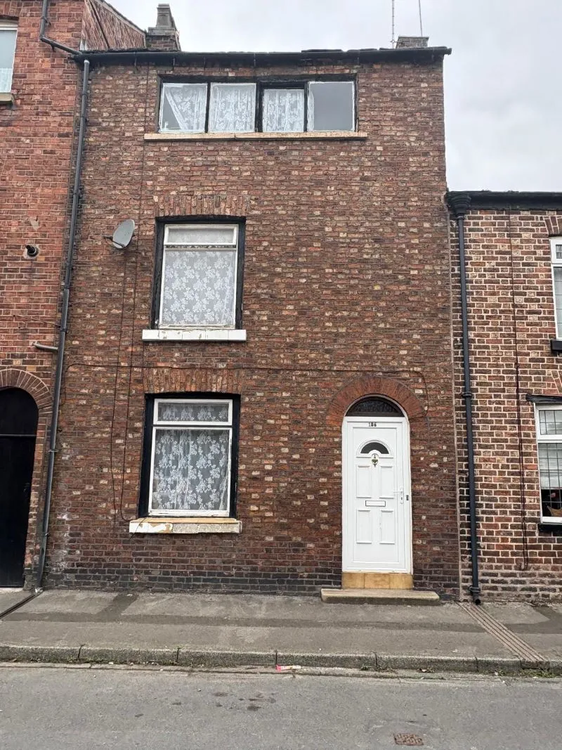 186 Crompton Road, Macclesfield, Cheshire, SK11 8EH