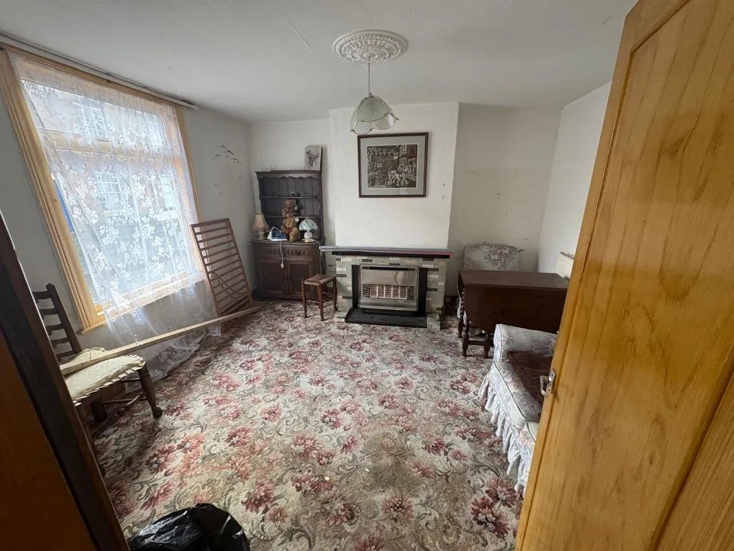186 Crompton Road, Macclesfield, Cheshire, SK11 8EH