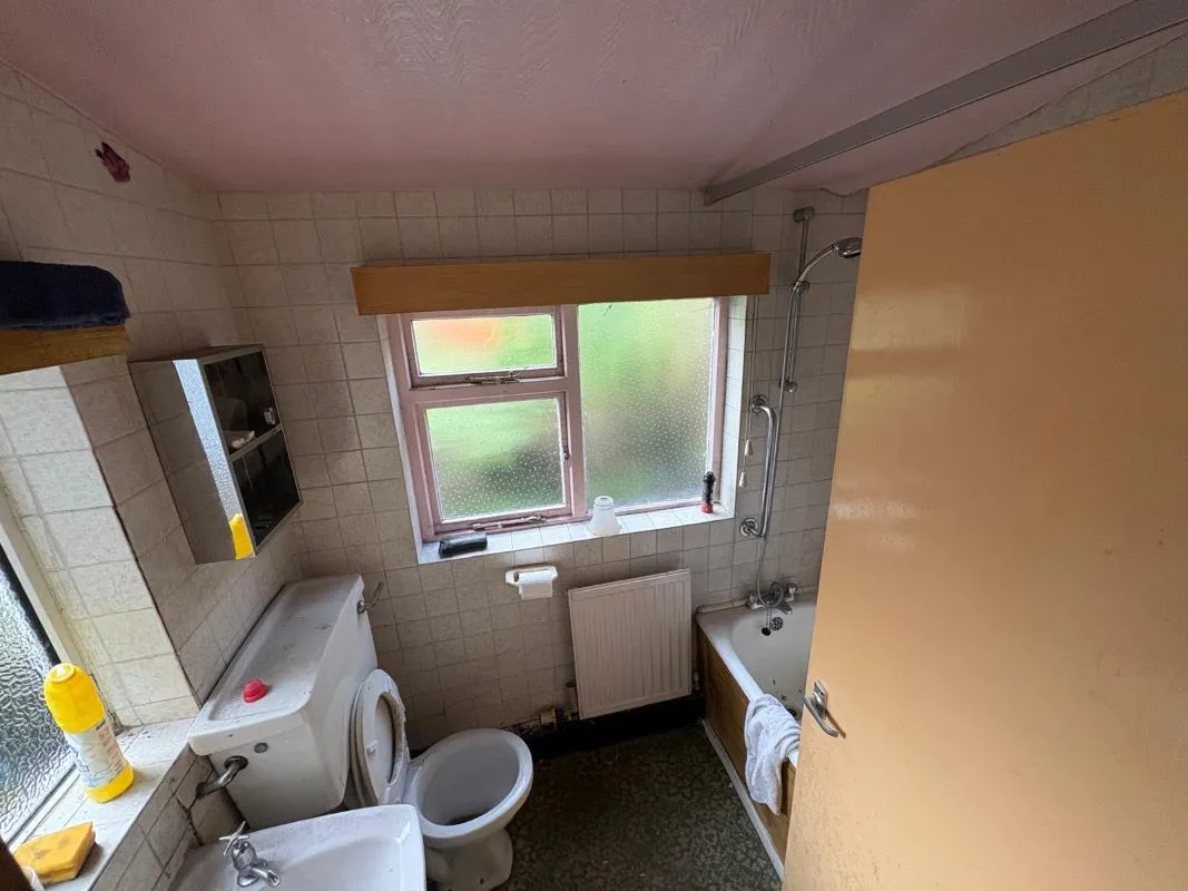 186 Crompton Road, Macclesfield, Cheshire, SK11 8EH
