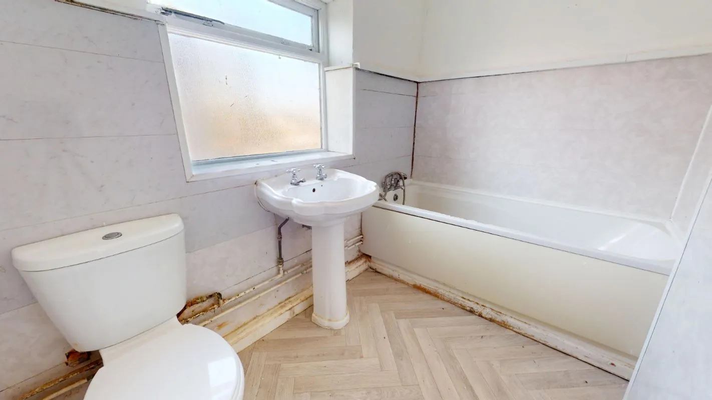 2 East Avenue, Donnington, Telford, Shropshire, TF2 8BT