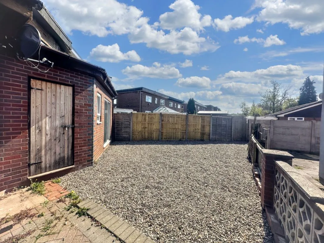 2 East Avenue, Donnington, Telford, Shropshire, TF2 8BT