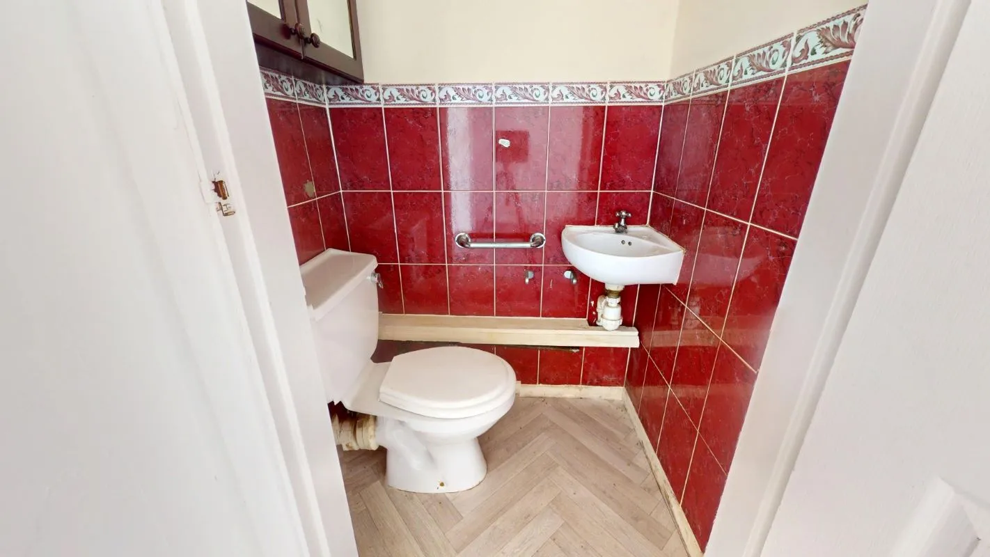 2 East Avenue, Donnington, Telford, Shropshire, TF2 8BT