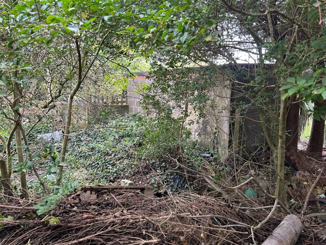 Land West of 12 To 16, Far Hills, Bradford, Bradford, BD6 3SL