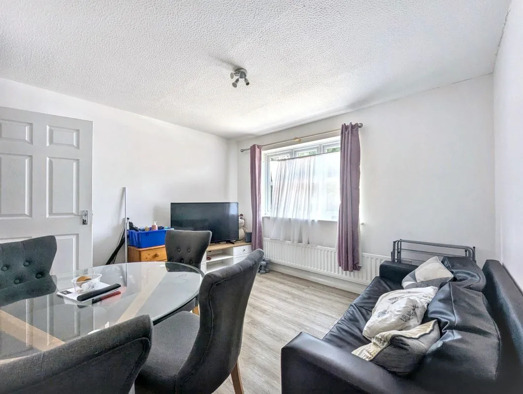 21 Threshers Drive, Weavering, Maidstone, Kent, ME14 5UA