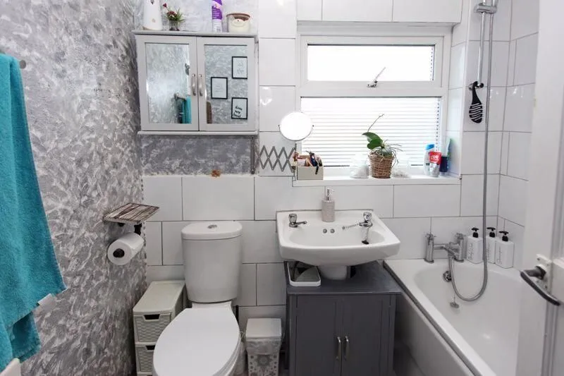 74 Queens Road, Donnington, Telford, Shropshire, TF2 8DA