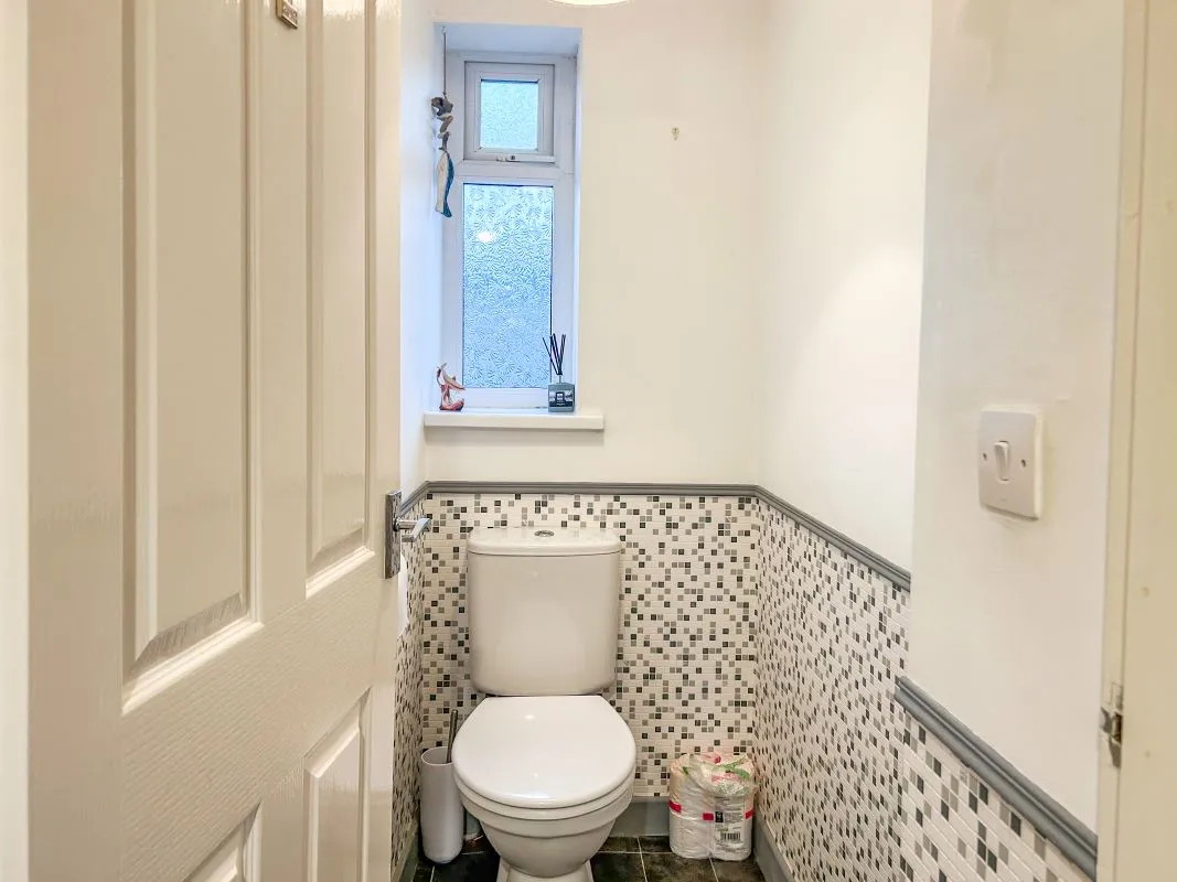 37 Maes Gwynedd, Caernarfon, Gwynedd, LL55 1DL