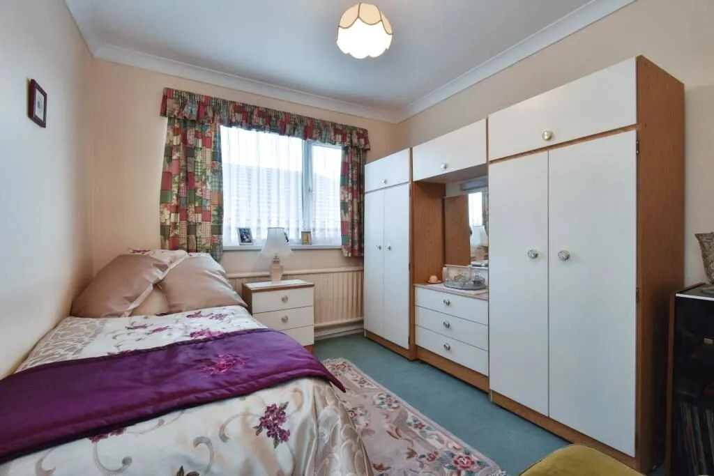 16B Llandafen Road, Llanelli, Carmarthenshire, SA14 9BD