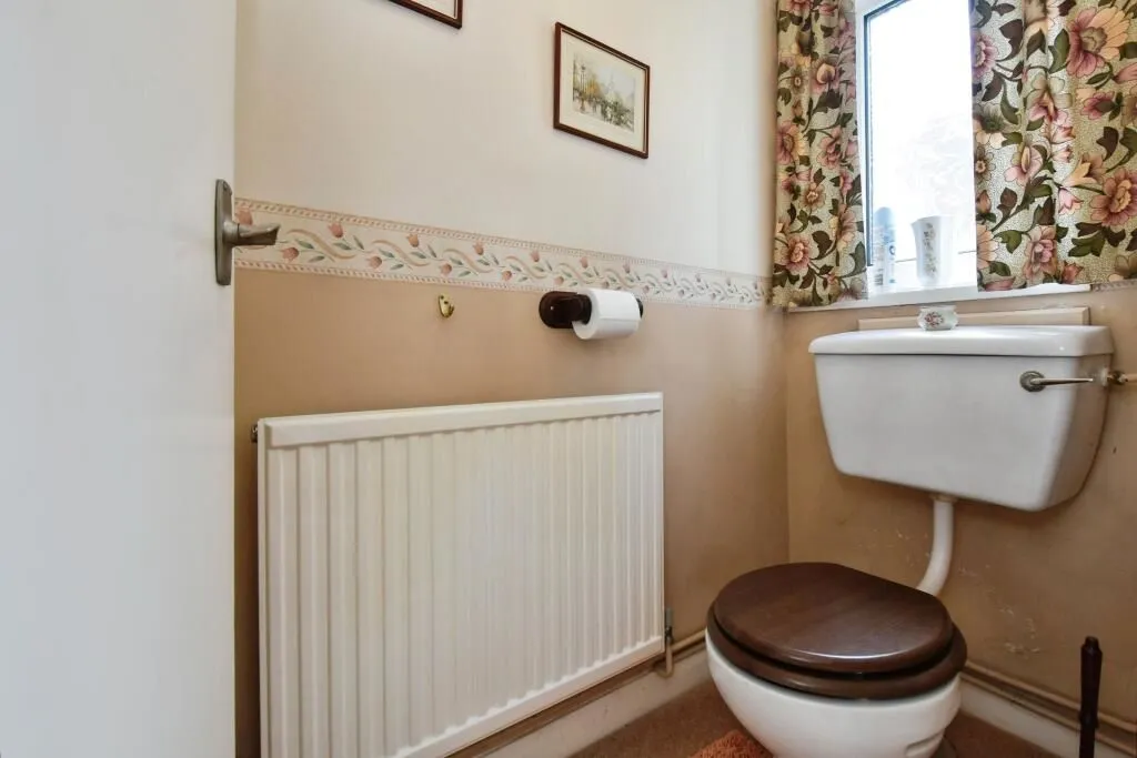 16B Llandafen Road, Llanelli, Carmarthenshire, SA14 9BD