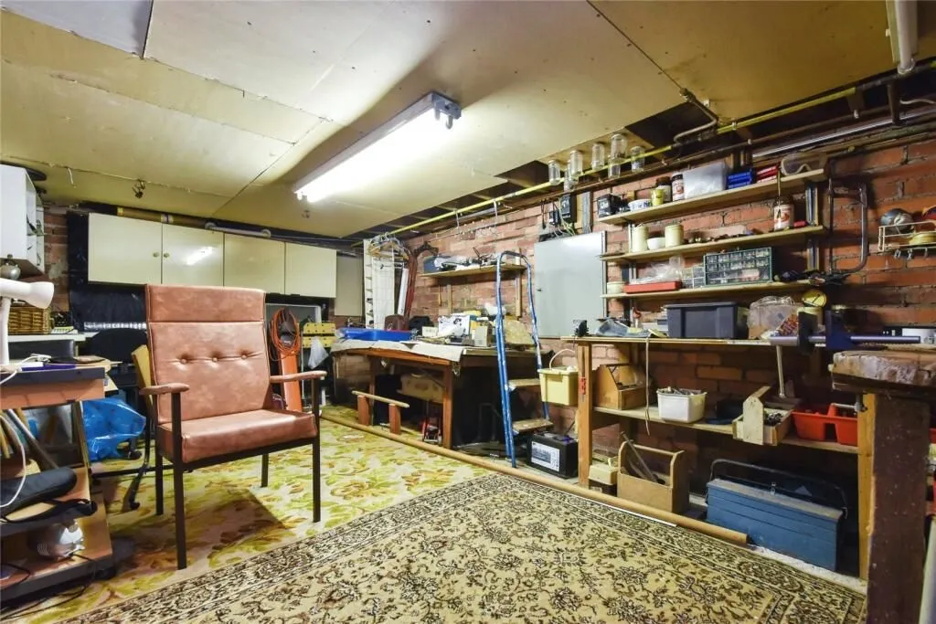 16B Llandafen Road, Llanelli, Carmarthenshire, SA14 9BD