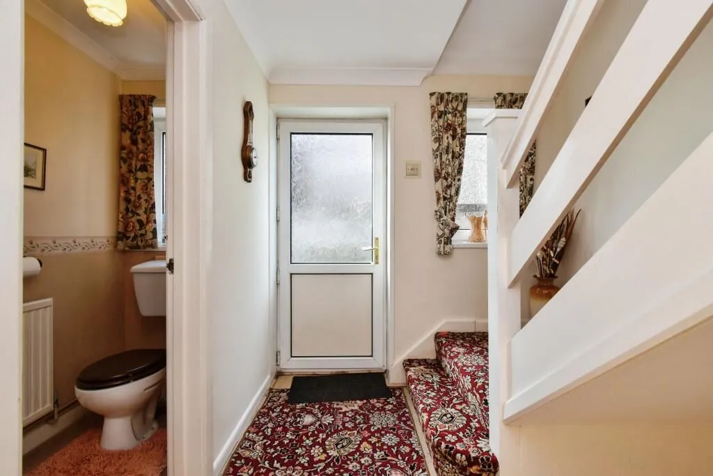 16B Llandafen Road, Llanelli, Carmarthenshire, SA14 9BD