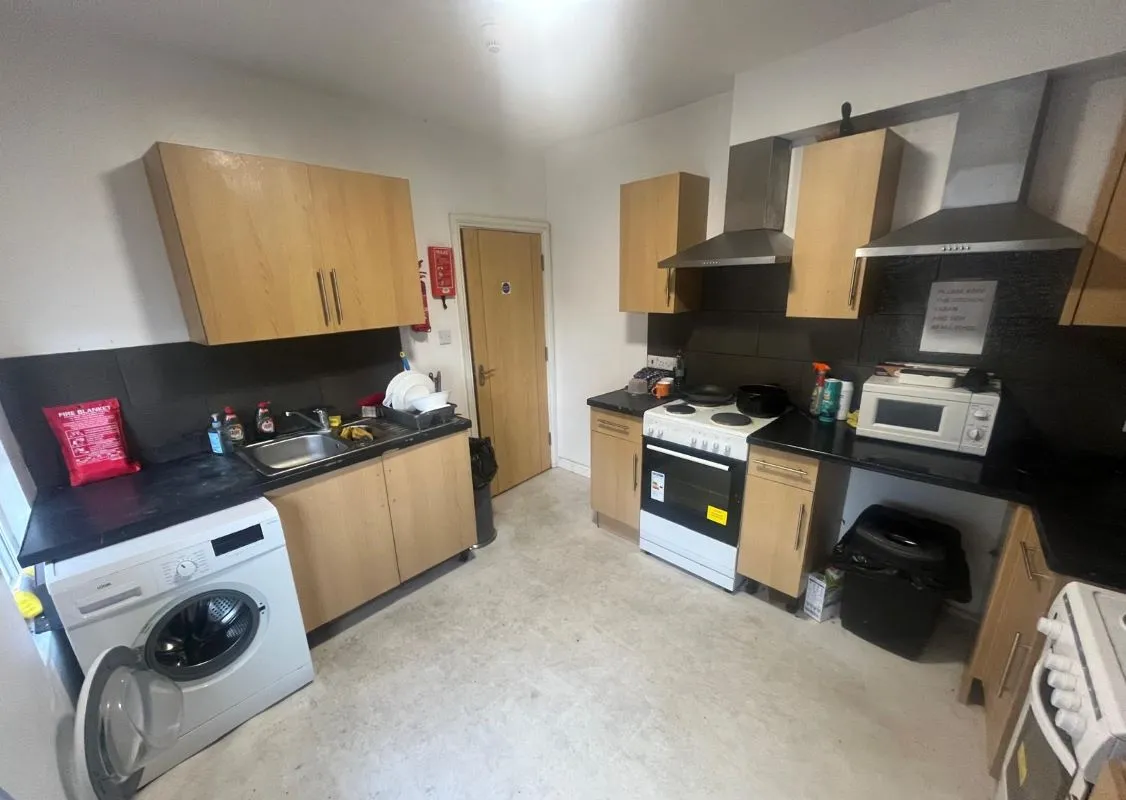 238 High Road, London, N22 8HH