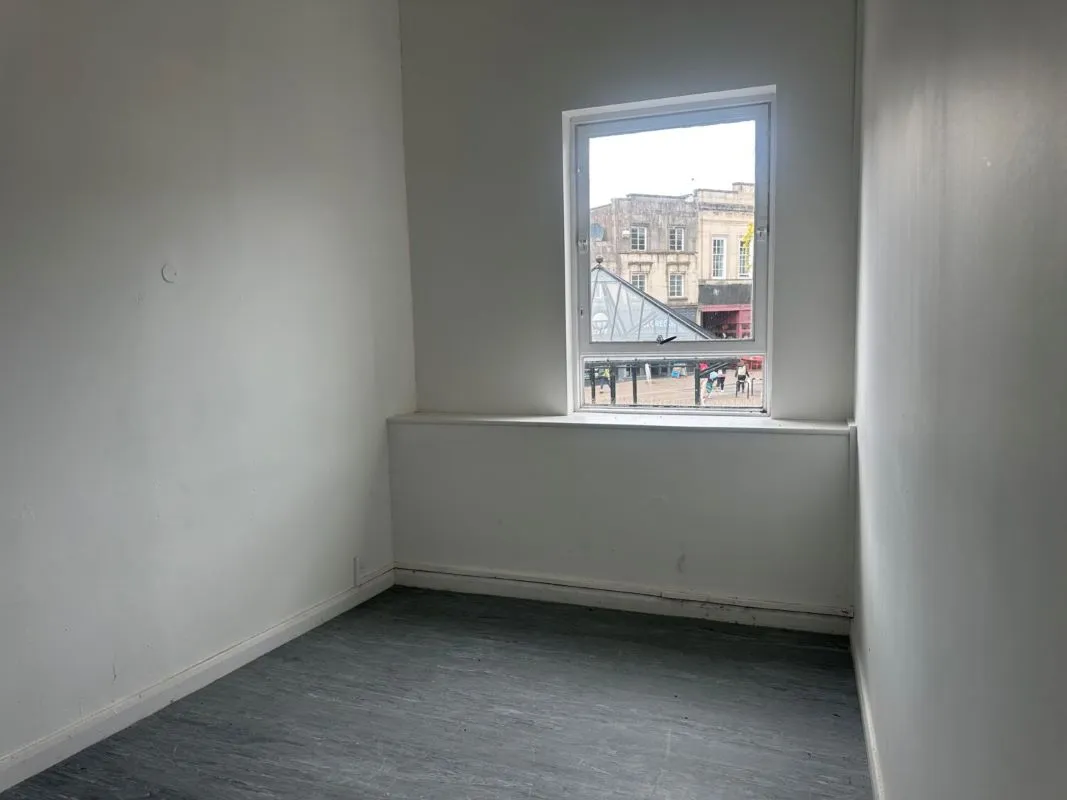 3 Finkle Street, Kendal, Cumbria, LA9 4AB