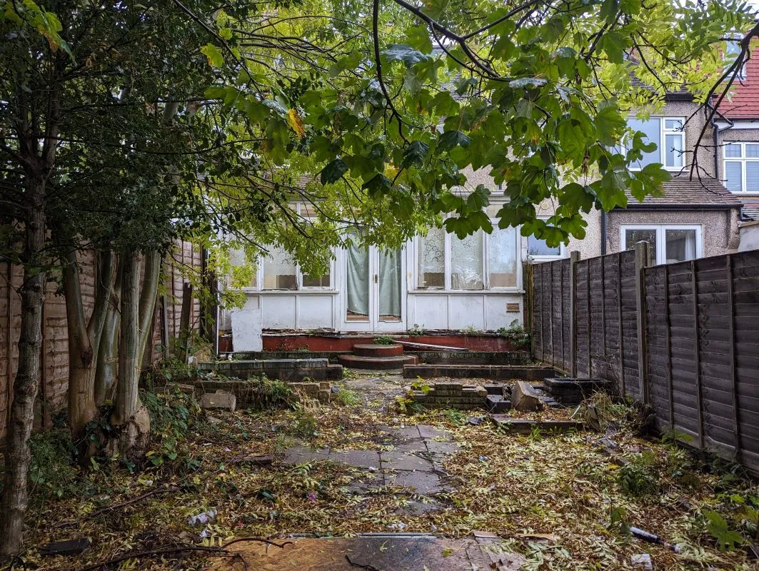 21 Penderry Rise, London, SE6 1EZ