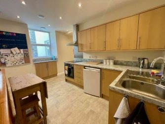 Tan y Fedw is a charming 4-storey end-of-terrace property, offering fantastic potential for Airbnb hosting, with an approx net income of £550 per week. Situated just off the High Street in the highly sought-after seaside town of Barmouth, this well-maintained property boasts classic construction under a slated roof, providing a perfect blend of comfort and character. With its spacious layout and prime location, Tan y Fedw is an exceptional opportunity for a family home or investment property. To be sold furnished.