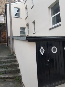 Tan y Fedw is a charming 4-storey end-of-terrace property, offering fantastic potential for Airbnb hosting, with an approx net income of £550 per week. Situated just off the High Street in the highly sought-after seaside town of Barmouth, this well-maintained property boasts classic construction under a slated roof, providing a perfect blend of comfort and character. With its spacious layout and prime location, Tan y Fedw is an exceptional opportunity for a family home or investment property. To be sold furnished.