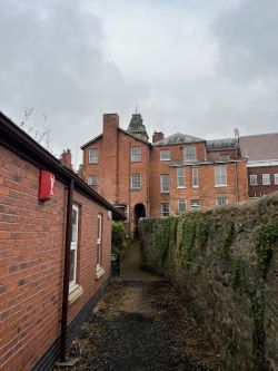 EXCELLENT INVESTMENT OPPORTUNITY FOR DEVELOPERS.
PLANNING PERMISSION FOR CONVERSION AND REDEVELOPMENT TO RESIDENTIAL
4 Apartments with the potential to add 4 further apartments in the rear unit (Subject to planning consent) ** we are informed that there is an agreement in principle with Powys.  Buyers should make their own enquiries**