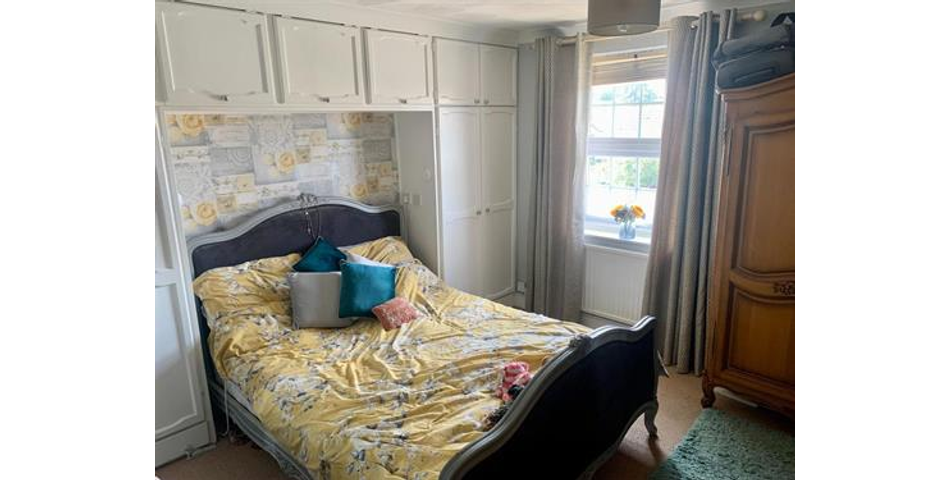 3 Bedroom Detached Property with Annex