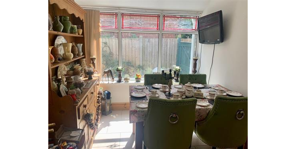 3 Bedroom Detached Property with Annex