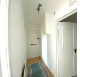 1 Double Bedroom Flat Modern Adjacent to Lower Bournemouth Gardens, BH2 6AG