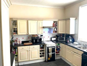 TERRACE HOUSE POTENTIAL REFURBISHMENT & DEVELOPMENT OPPORTUNITY