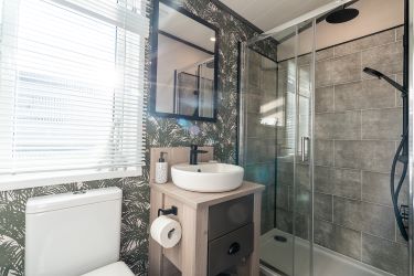 A stylish and contemporary luxury holiday lodge near Bude, on the Devon/Cornwall border. Combining the best of coast and countryside.