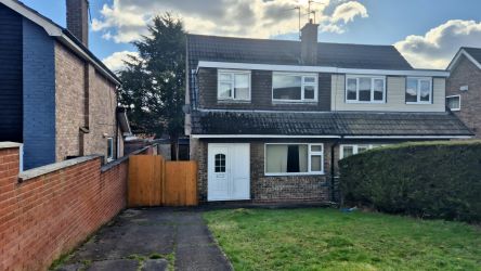Town and Country Property Auctions are proud to present this 3 bed semi detached property in Nottingham.