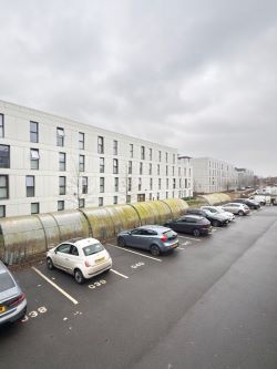 FOR SALE BY ONLINE AUCTION

Apartment currently rented until July 2025 at a weekly rent of £150. Excellent Investment and yield.  A fully self contained studio (1 bedroom) flat with en-suite bathroom.  The flat has access to the on site fully equipped gym, laundry and access to the large roof top terrace located in the same building.  This flat also comes with its own dedicated parking bay.