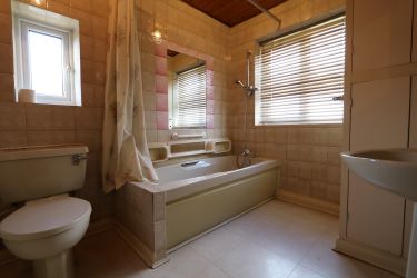3 Bedroom Semi-Detached With Single Garage