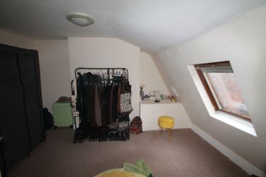 A Large 4 Bedroom Terraced Grade II Listed House, Being Located In Chester City Centre. Potential To Be Used As A Family Home Or As An Investment With Potential To Create A Significant Annual Income. Previous Use As A House In Multiple Occupation. Benefits From Gas Central Heating And Off Road Parking To Rear. Potential Gross Yield 10% Plus